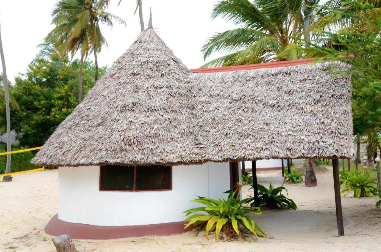 Funky Squids Beach Resort Bagamoyo Exteriör bild