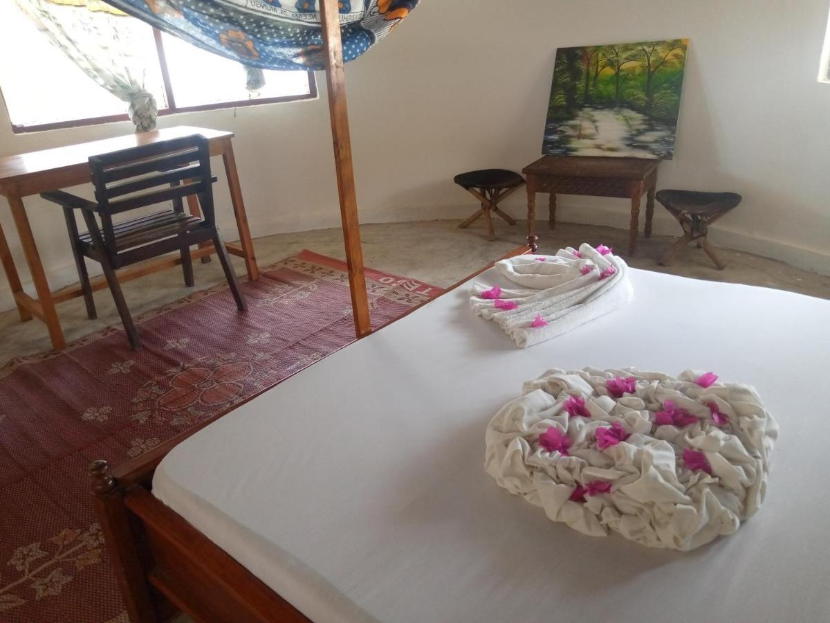 Funky Squids Beach Resort Bagamoyo Exteriör bild
