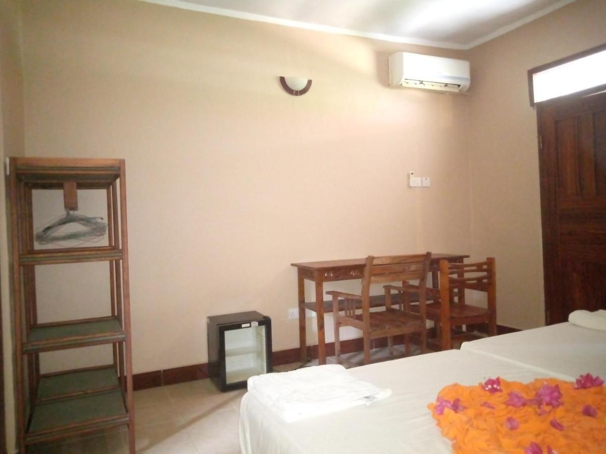 Funky Squids Beach Resort Bagamoyo Exteriör bild