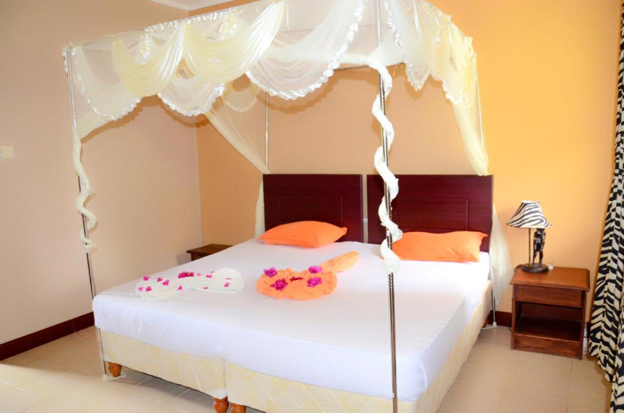 Funky Squids Beach Resort Bagamoyo Exteriör bild